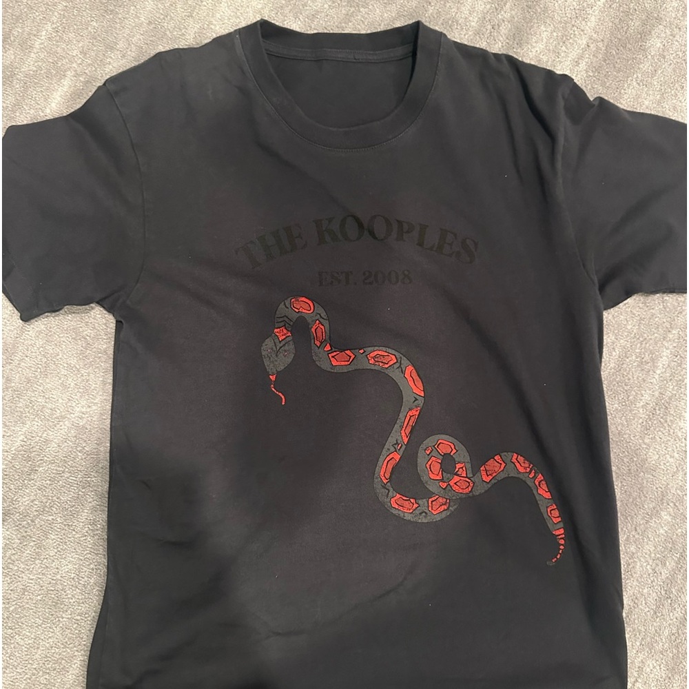 THE KOOPLES WORN 2 TIMES TEE SHIRT SNAKE DESIGN